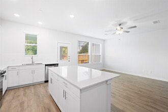 Building Photo - 8104 Danson Ln