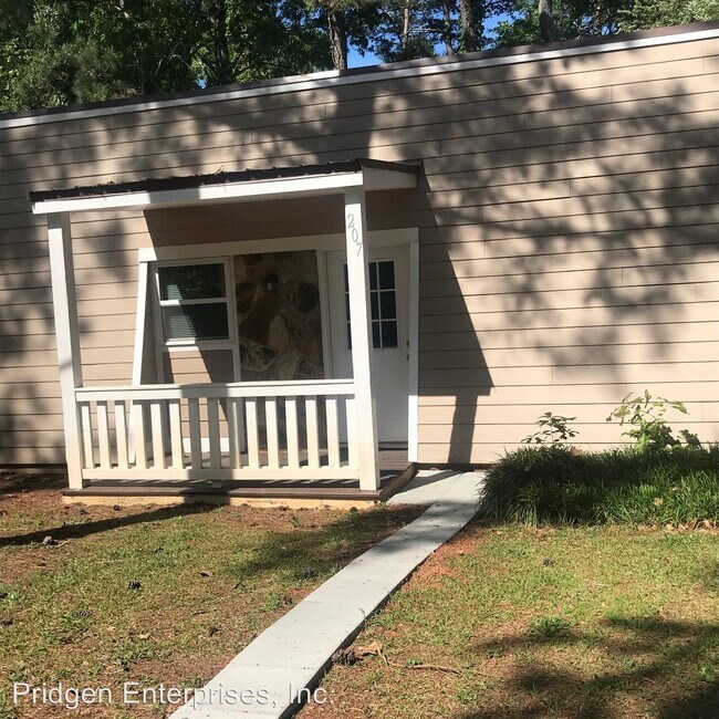 Foto del edificio - 205-207 Rustwood Dr