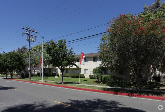 Building Photo - Aventine Court Apartments