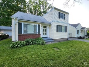 Building Photo - 223 Glenbrook Rd