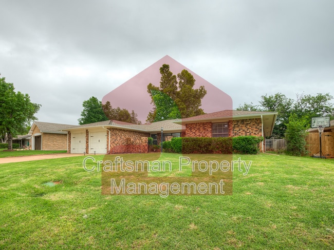 Building Photo - 12008 Camelot Dr