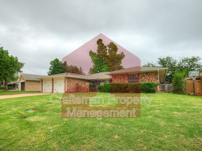 Foto del edificio - 12008 Camelot Dr