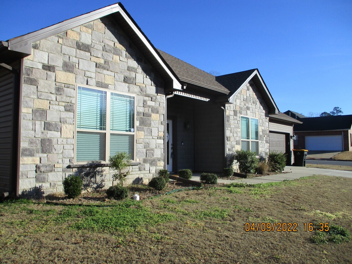 2501 Westbury Dr, Benton, AR 72015 House for Rent in Benton, AR