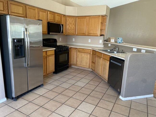 Foto del edificio - 3407 Chimney Rock Rd