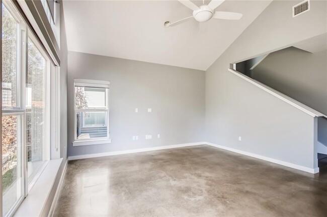 Building Photo - 301 W Stassney Ln