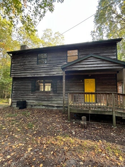 Foto del edificio - 103 Pequotsepos Rd