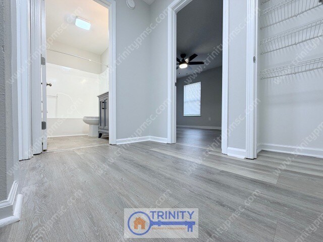 Foto del edificio - 104 Millwood Ct