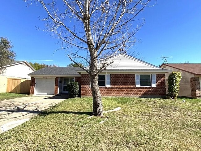 Building Photo - 2812 Bamboo St
