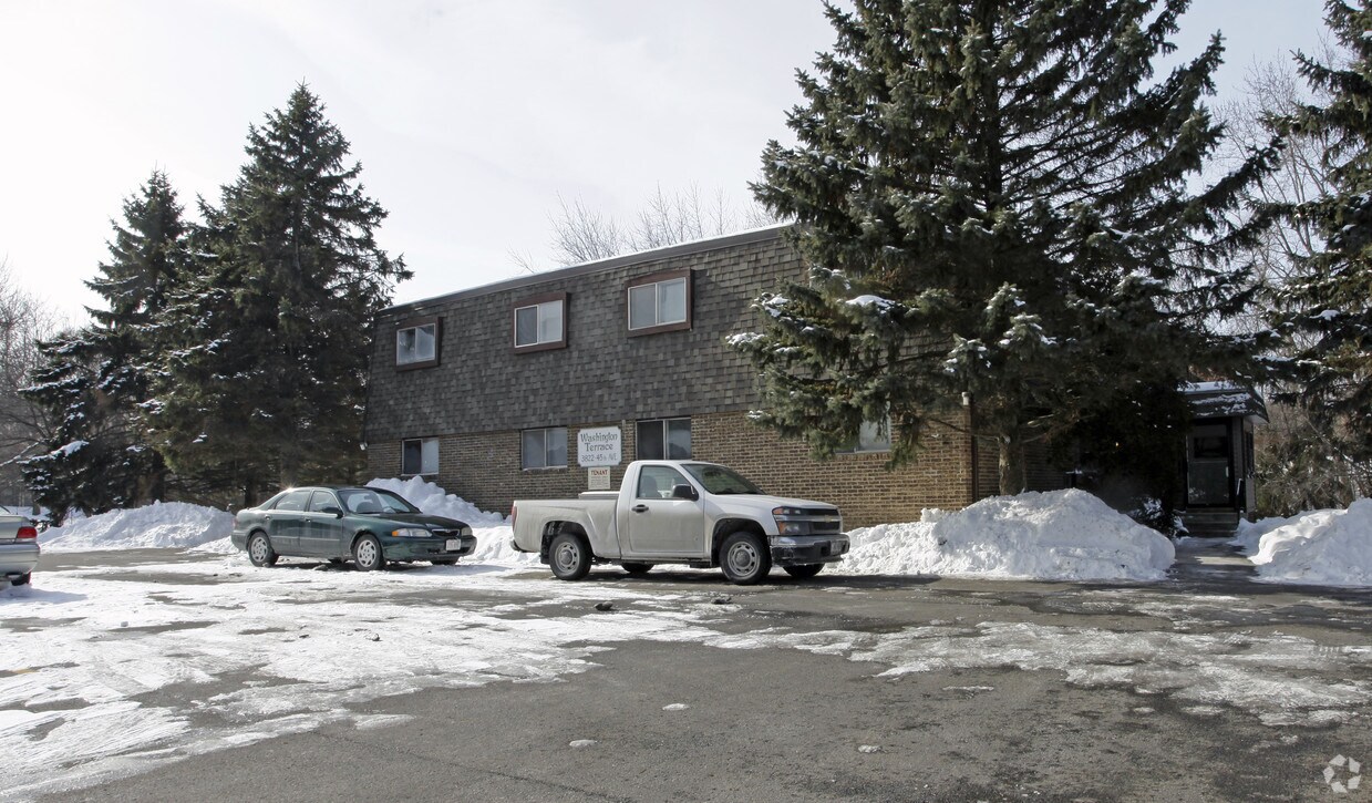 Building Photo - 3822 45th Ave