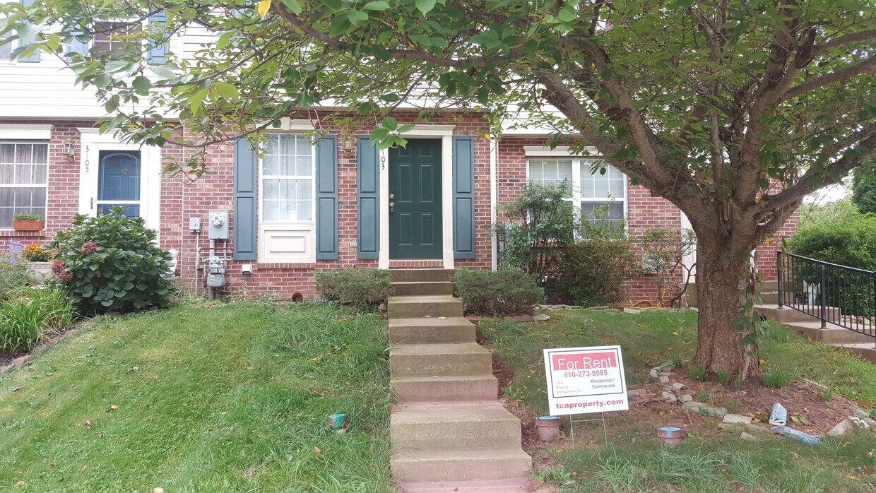 Primary Photo - Beautiful 2 Bedroom 2 Full Bathroom Townho...