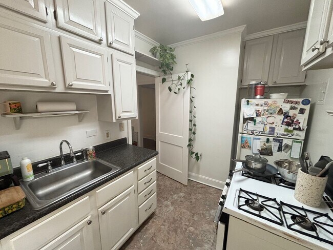 Foto del edificio - 1 Bedrom 1 Bath at Heathwood Court