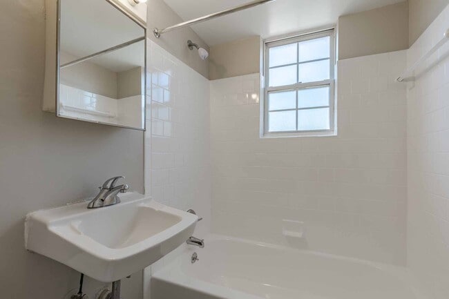 Apartamentos Marbella - Baño - Marbella Apartments