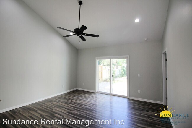 Building Photo - 3 br, 2 bath House - 627 Roberts Road Unit B