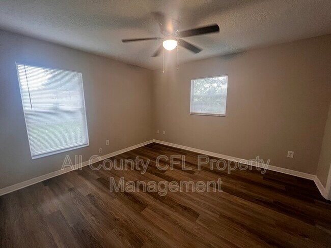 Building Photo - 630 Lilac Rd