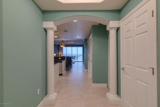 Building Photo - 806 Mystic Dr