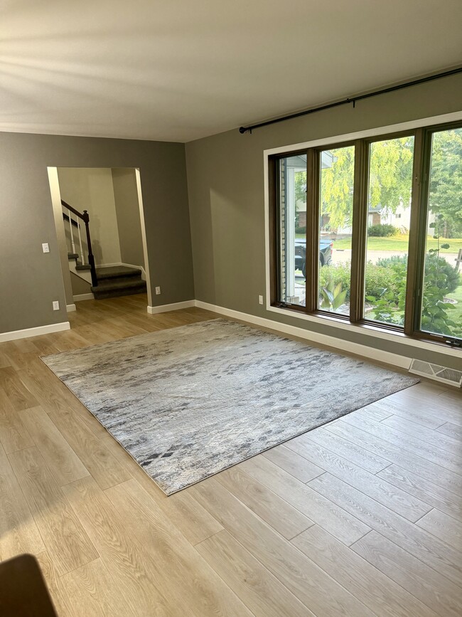 Building Photo - 500 W Mohawk Trl