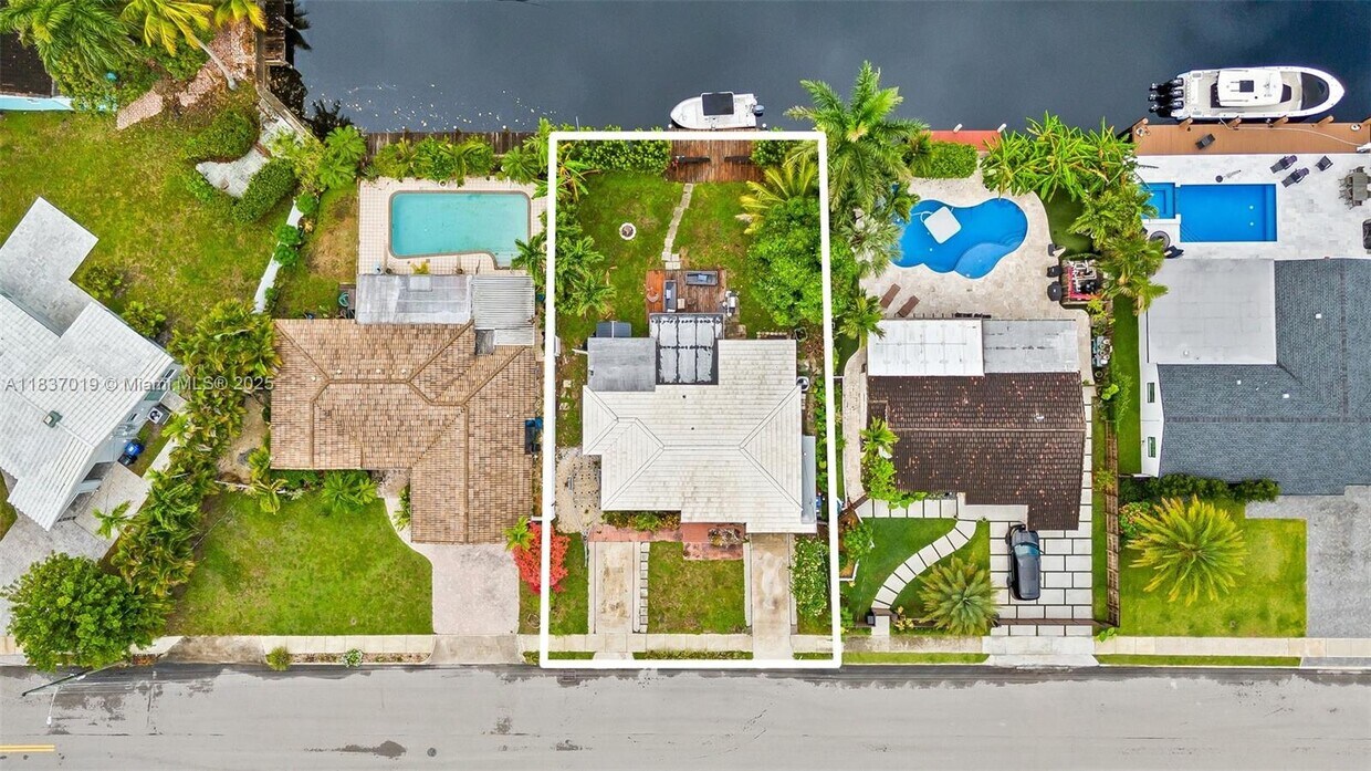 Foto principal - 908 SW 12th Ct