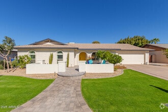 Building Photo - 2032 E Pegasus Dr