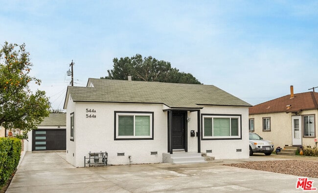 Building Photo - 544 E Granada Ct
