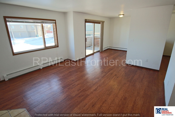 Primary Photo - 1120 Golden Dawn Cir