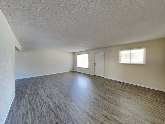 Foto del edificio - 164 Fairwood Dr