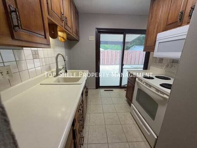 Foto del edificio - 502 Hart Ave