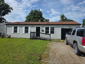 Building Photo - 35 Westwood Dr