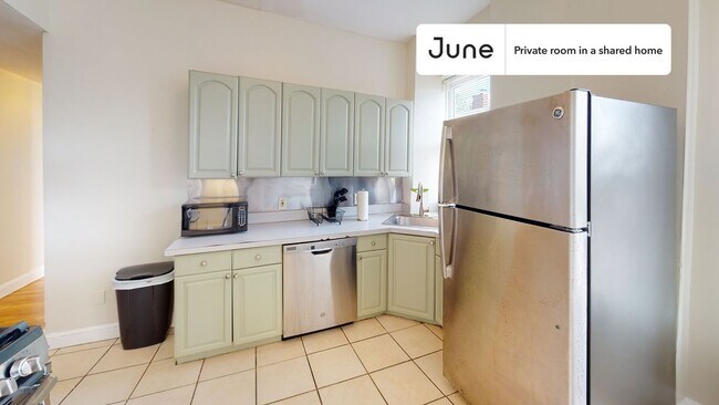 Foto del edificio - Room in Shared 4 bed/2 bath home in Allston