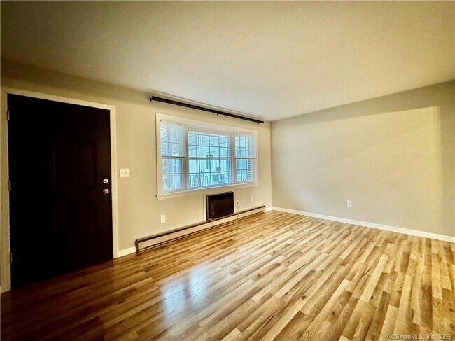 Foto del edificio - 14 Topstone Dr