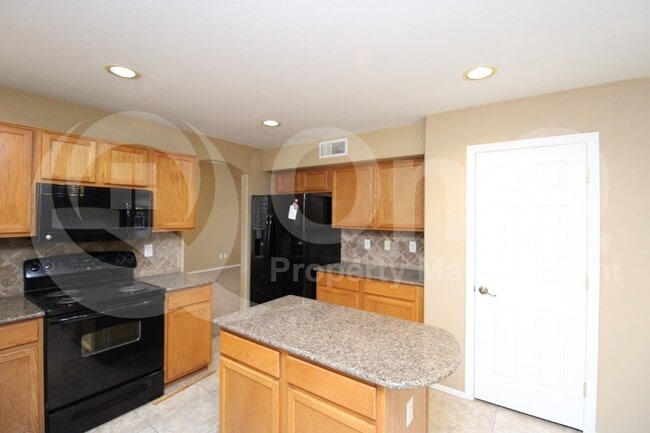 Building Photo - 5326 W Taro Ln