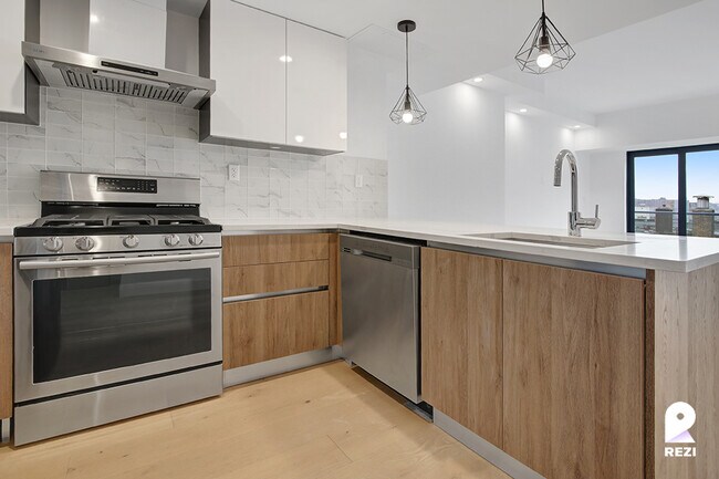 Building Photo - 148-37 88th Ave