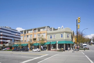 Building Photo - Property Name