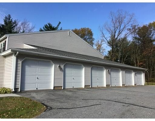 Building Photo - 618 Edgebrook Dr