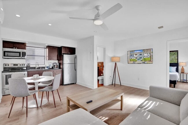 Building Photo - 333 Walnut St