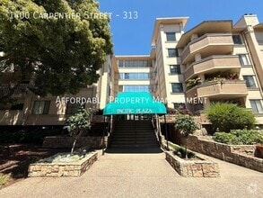 Building Photo - 1400 Carpentier St