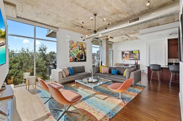 Building Photo - 3030 Bryan St