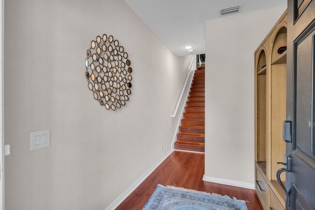 Building Photo - Venetian Harbor 3 bed 2.5 bath + Office/Den & 2 car tandem oversized garage!