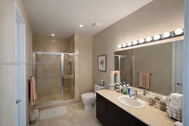 Foto del edificio - 250 Sunny Isles Blvd