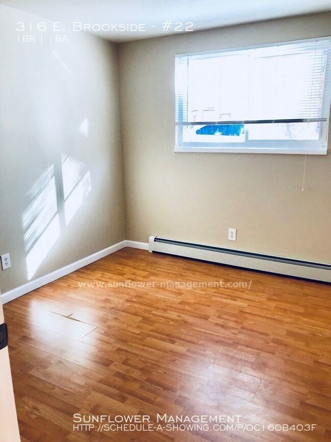 Building Photo - $760- 1 Bed 1 Bath Available NOW!