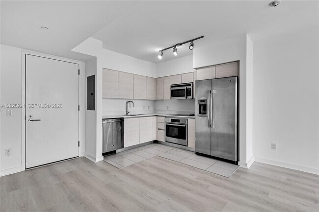 Foto del edificio - 4250 Biscayne Blvd