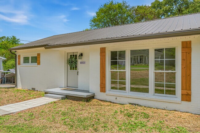Building Photo - 6821 Westland Dr
