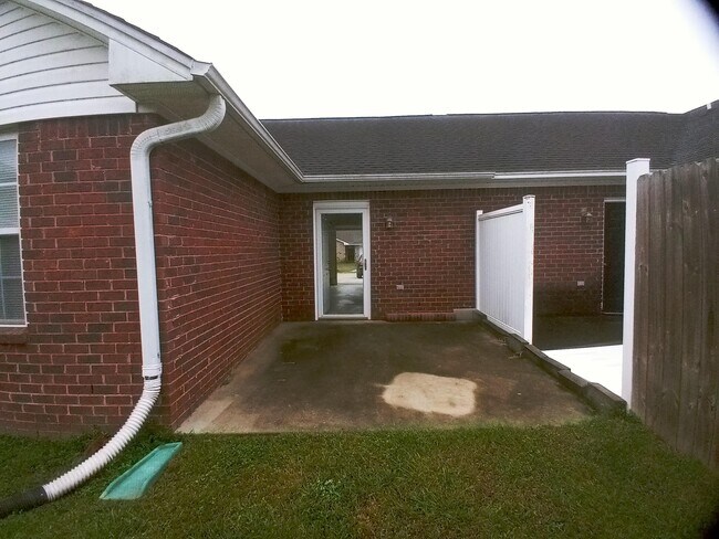 Foto del edificio - 2212 Dartmouth Dr