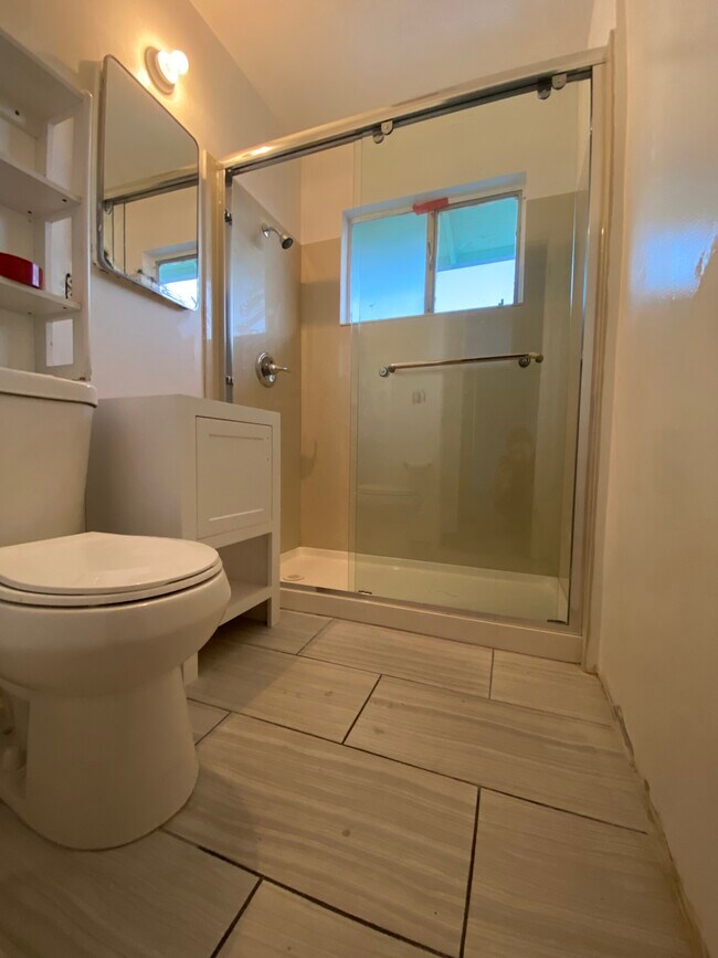 Bathroom - 427 Stambaugh St