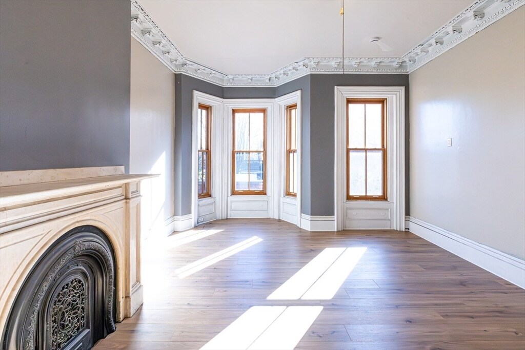 Primary Photo - 241 Northampton St
