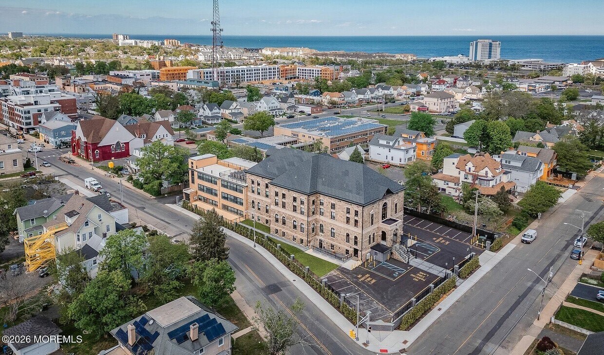 Building Photo - 179 Chelsea Ave