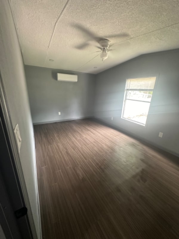 Building Photo - 21575 Russell Dr