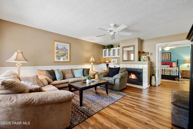 Foto del edificio - 3089 Peaks View Ln