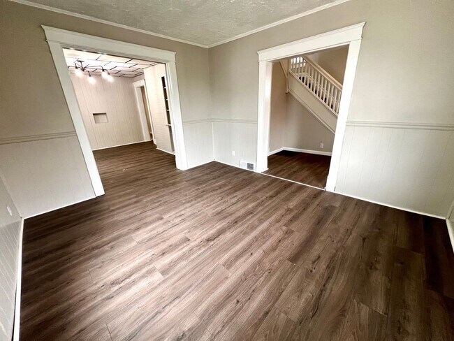 Building Photo - New Castle - 3 Bedroom 1 Bathroom - Just R...