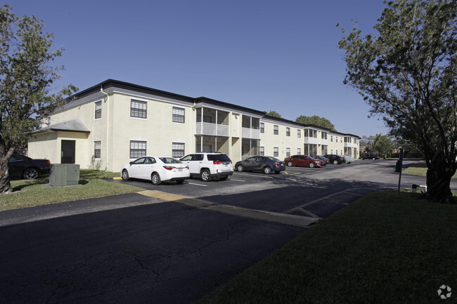 Summerfield Apartments Rentals - Sunrise, FL | Apartments.com