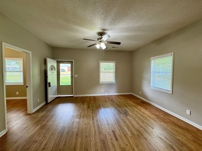 Building Photo - 237 Co Rd 457